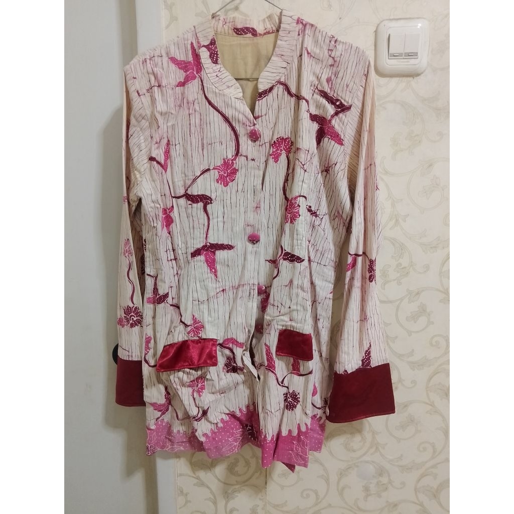 atasan batik perempuan