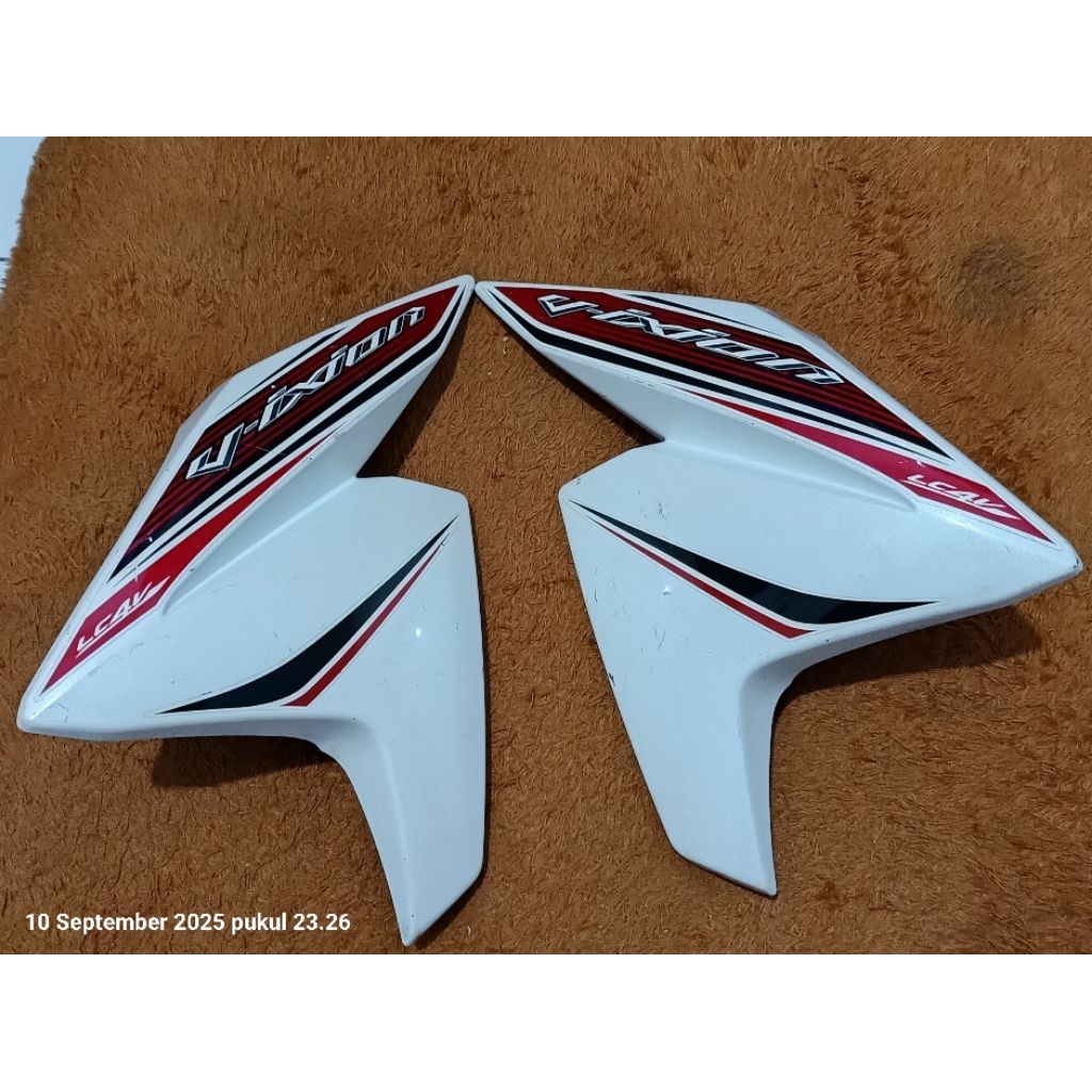 SAYAP TANGKI VIXION NEW NVL 2013 2014 KANAN KIRI ORIGINAL YAMAHA