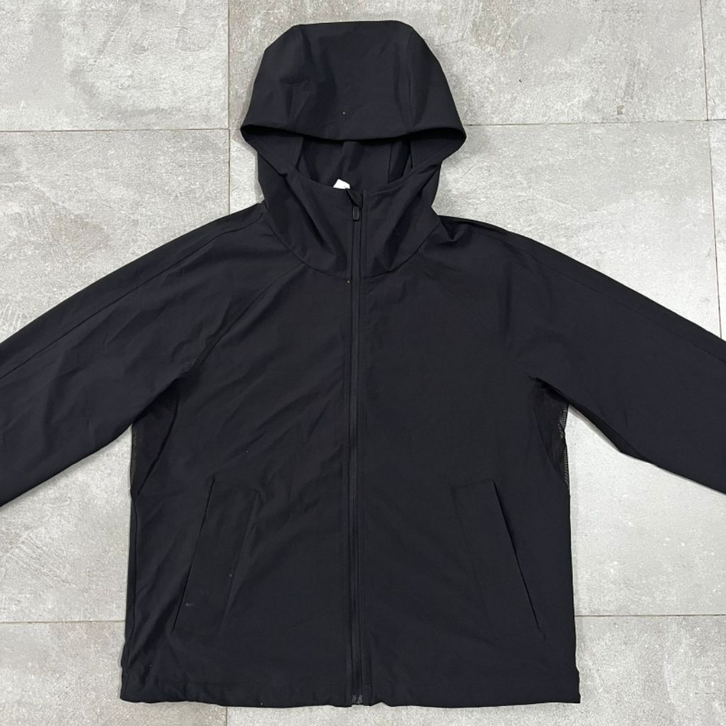 Lululemon Women's Cropped Running Jacket Original - M