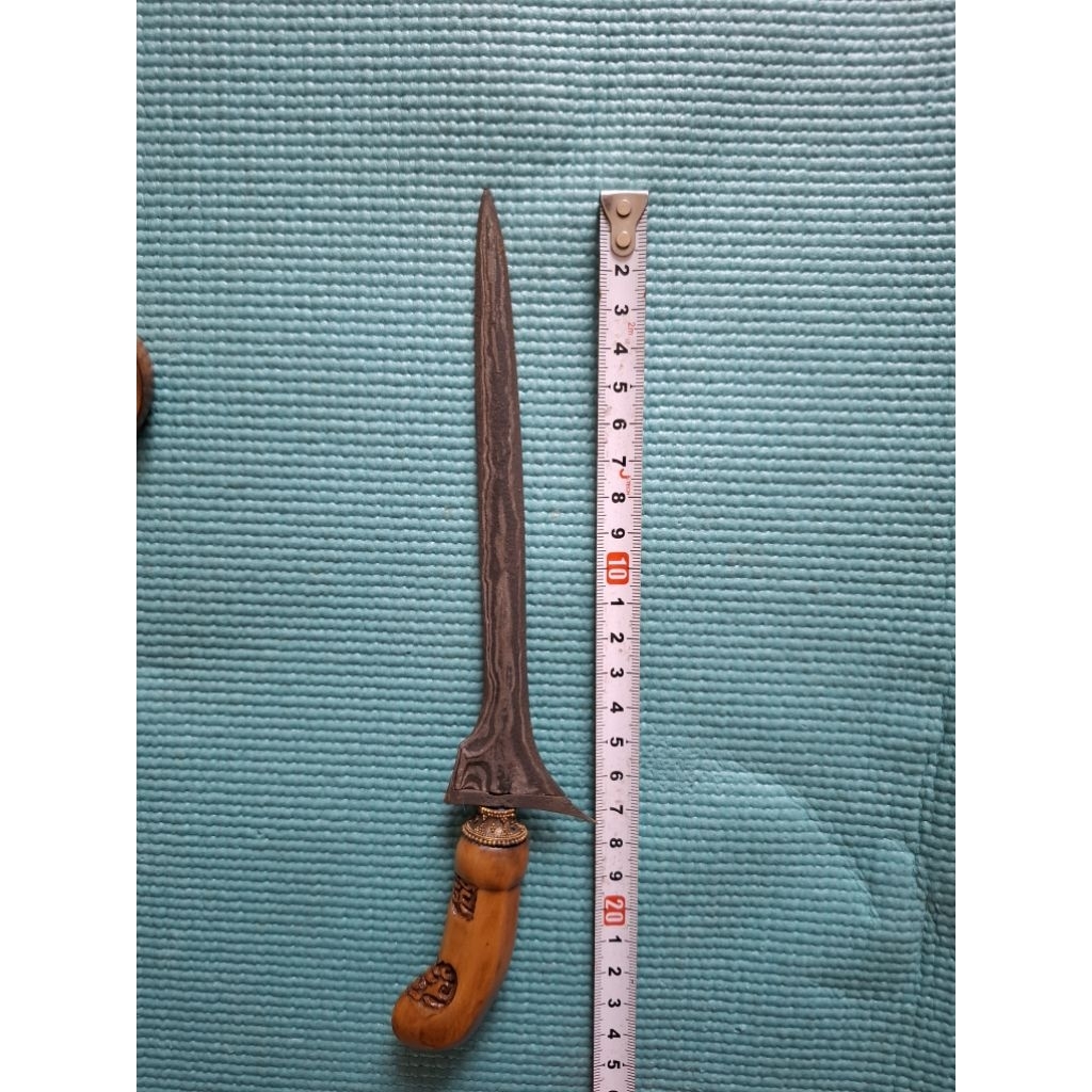 KERIS PATREM , PAMOR KINURUNG TANGGUH KAMARDIKAN