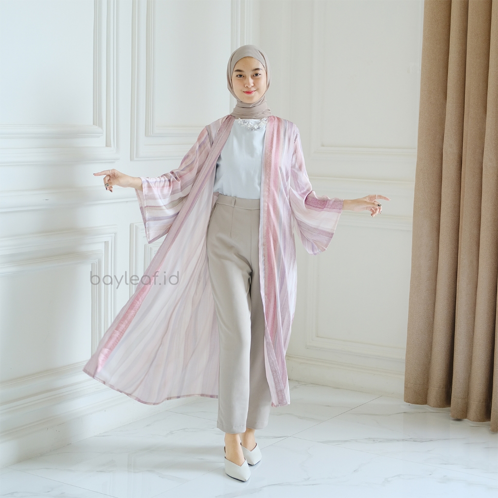 VIOLA EMILY OUTER BY BAYLEAF.ID