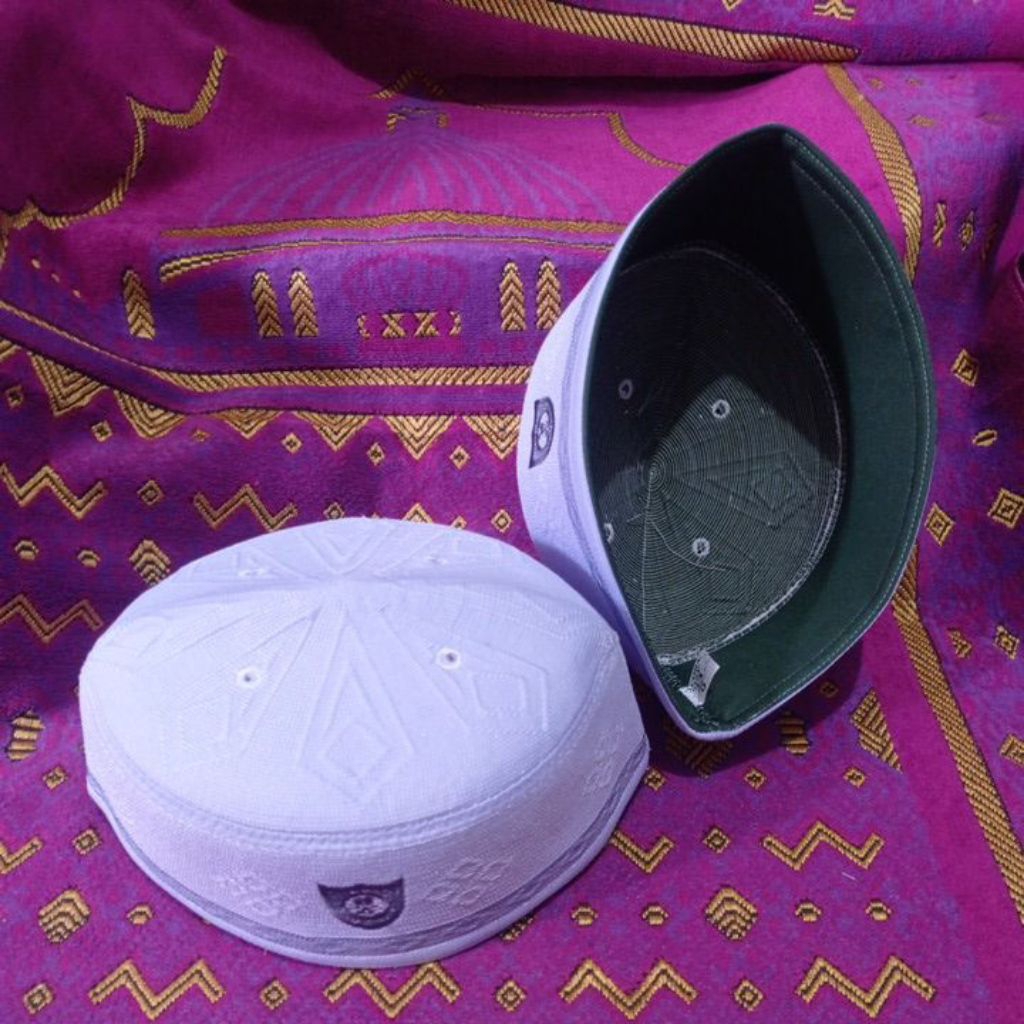 Kopyah peci putih Malaysia Motif Wajik Logo Abu Abu Tinggi 7