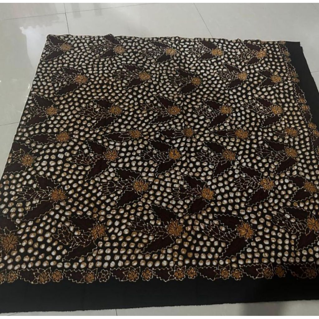 Batik Tulis Asli Salem Brebesan Motif Kerikil