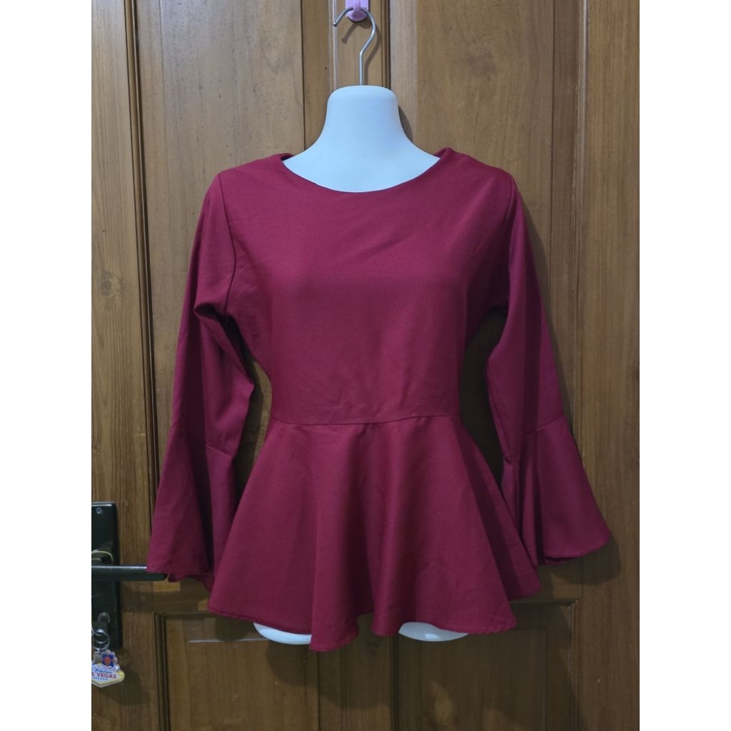 ATASAN PEPLUM LENGAN PANJANG MAROON