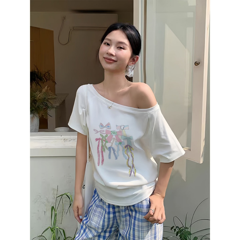 JW Kaos Wanita Gaya Jalanan Amerika | Assorted bows Print | White  Seksi Tshirt Y2k Asymmetrical Off