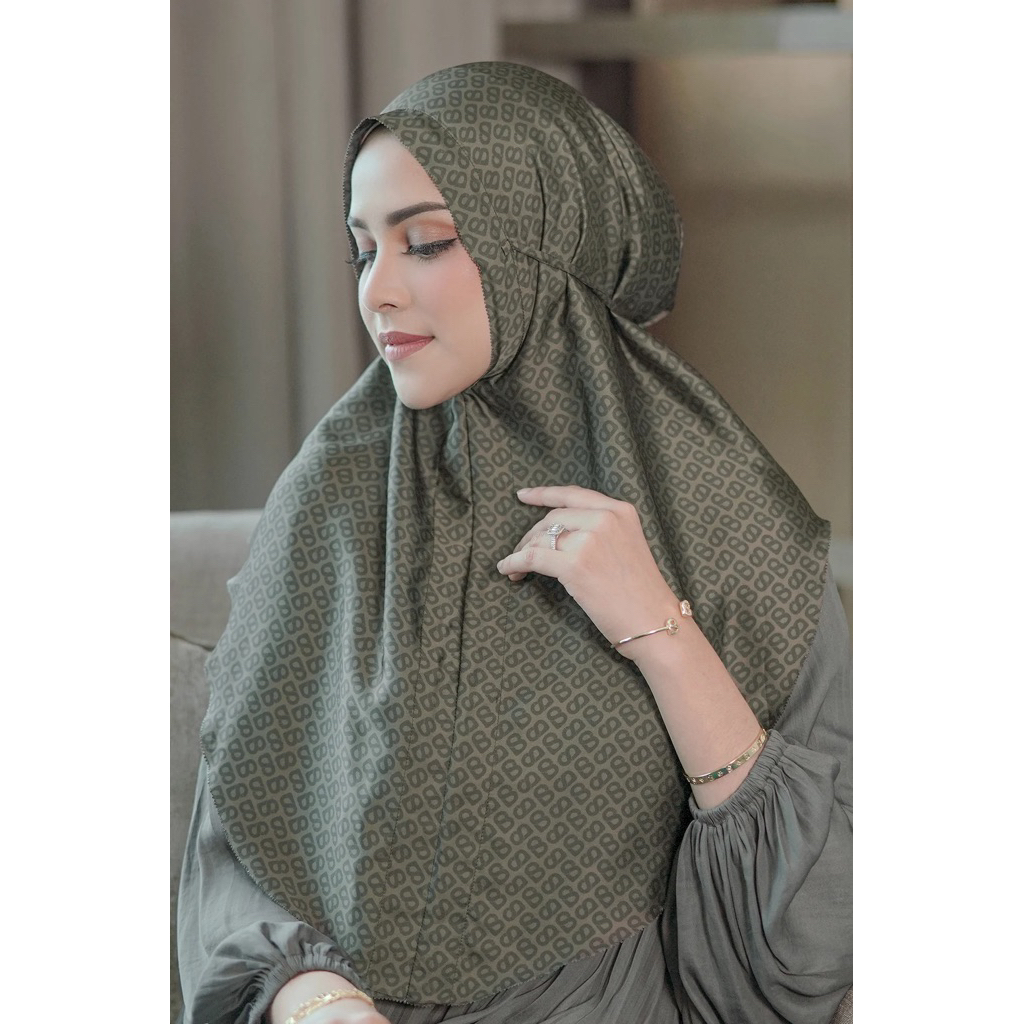 NEW AS IS BUTTONSCARVES TAPIS SLIP ON WARNA CACTUS