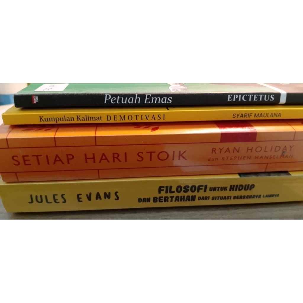 Buku bekas / preloved filsafat original Petuah emas epictetus ( buku seri hidup bahagia) , Kumpulan 