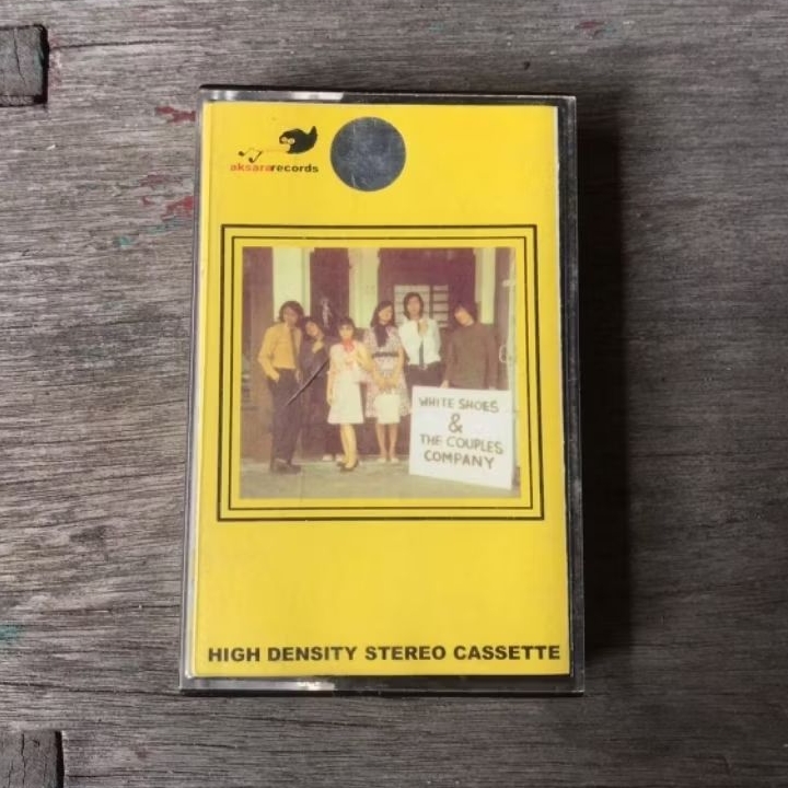 Kaset Pita White Shoes & The Couples Company