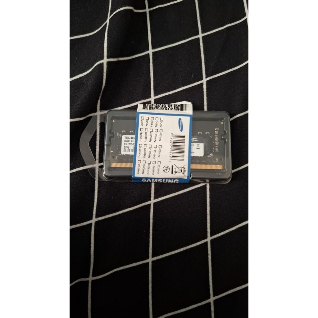 RAM LAPTOP SAMSUNG DDR4 8GB LIKE NEW COPORTAN 133 Mhz / PC 17000 SODIMM MEMORY NB 1.2V