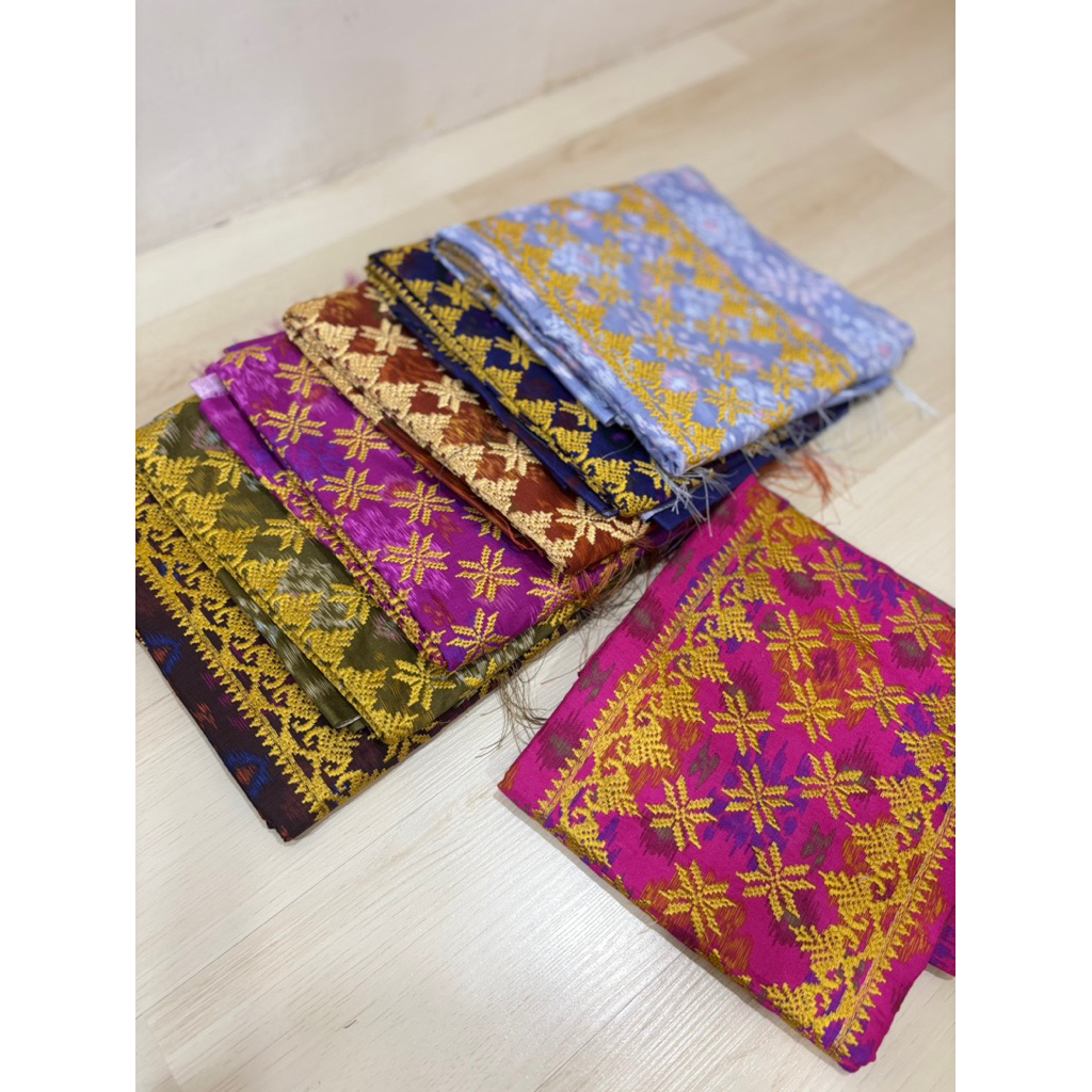 Kamen Tumpal Endek Katun