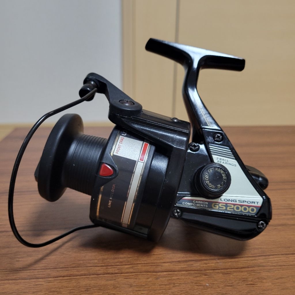 reel spinning daiwa long cast spool gs 2000 (d-77)