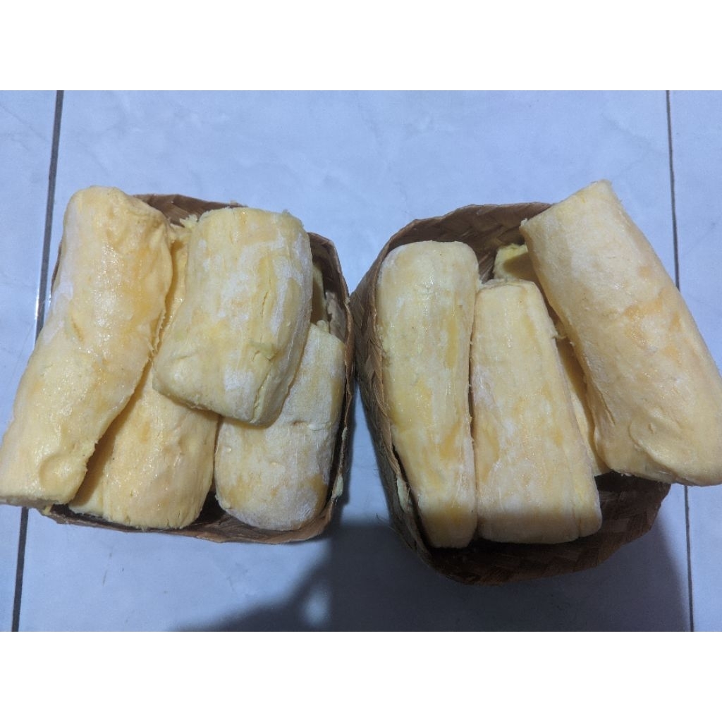

Tape Singkong Mentega Asli Manis,Pulen dan Empuk Promo Kemasan Besek 500 Gram