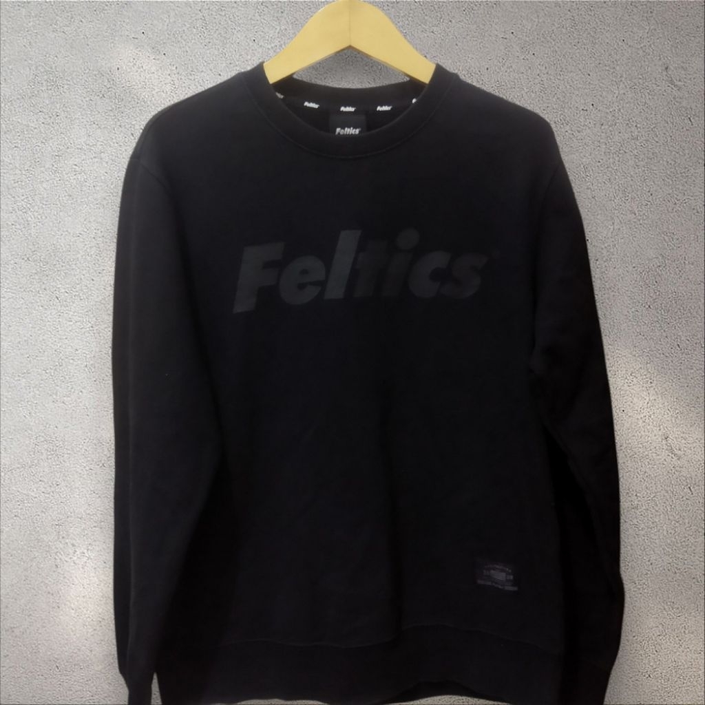 Crewneck Feltics Original Crewneck Hitam Black Sweater