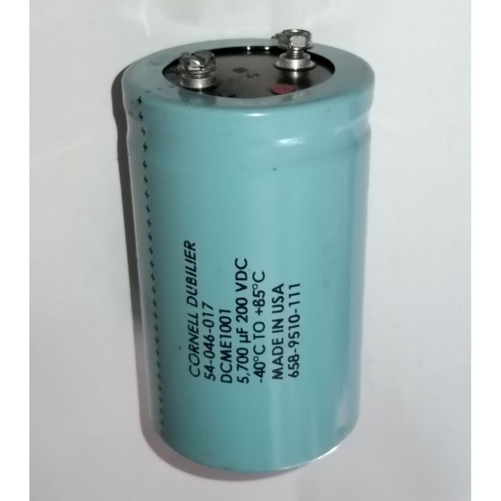 ELCO 200VDC 5.700 T 10.5CB D 6.5CM BEKAS