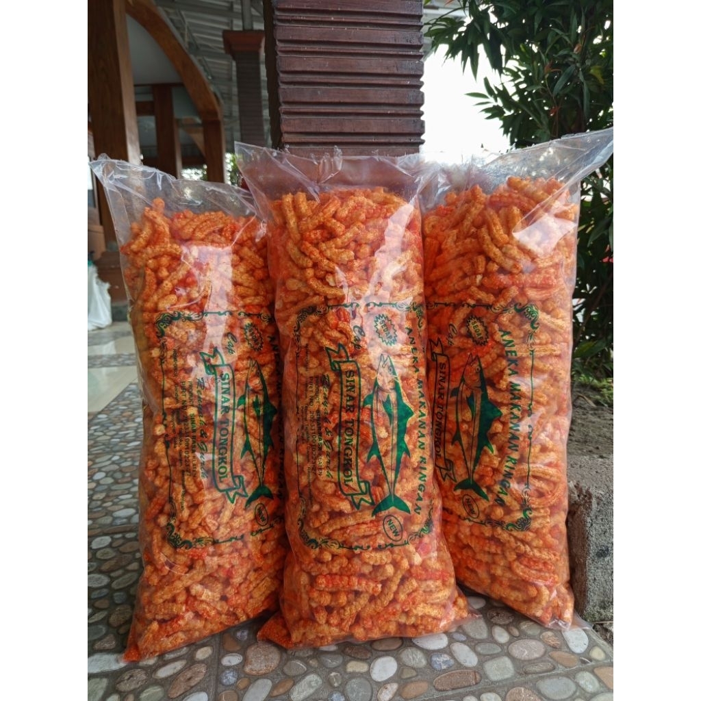 

1BAL KERUPUK MANGGAR PEDAS/ KERUPUK AKAR KELAPA/ KERUPUK MANGGAR PEDAS JADUL