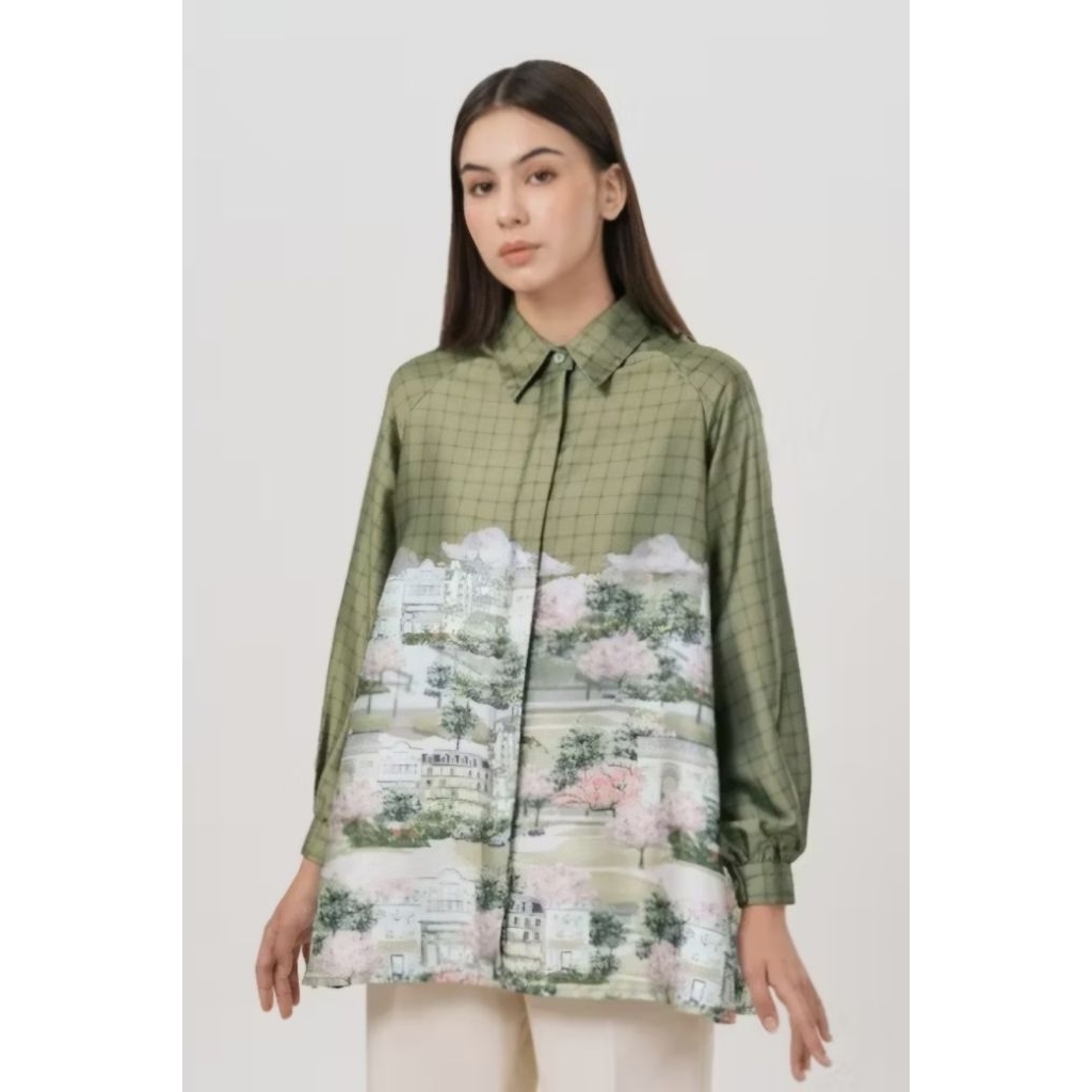 New Benang Jarum Maima Raglan Shirt Green Emily in Paris Size S