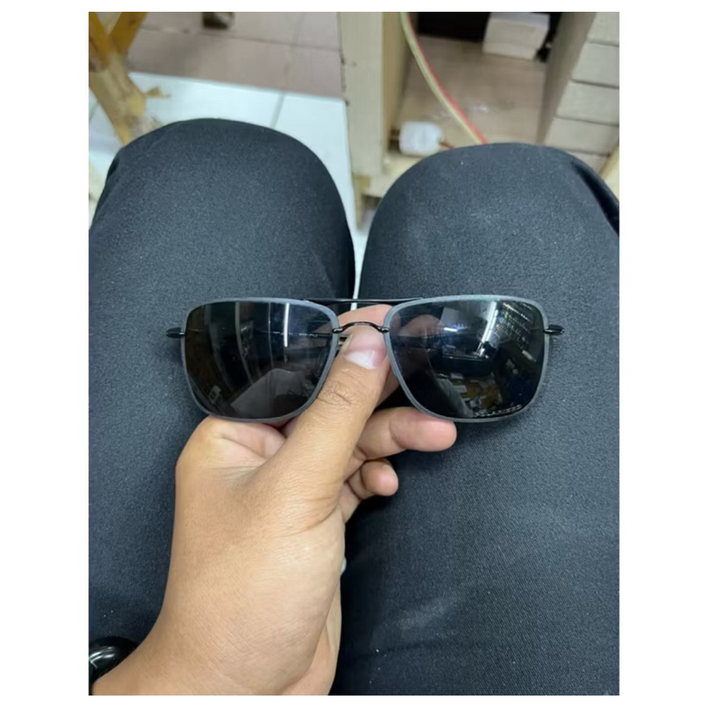 KACAMATA OAKLEY TAILPIN GUN LENSA HITAM second ori