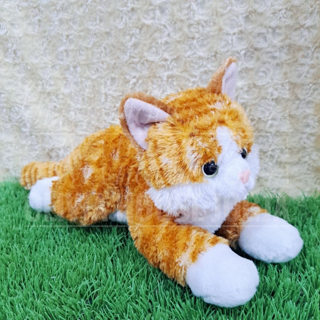 Boneka Kucing Loreng Oren Boneka Lying Ginger Cat Mata Kuning
