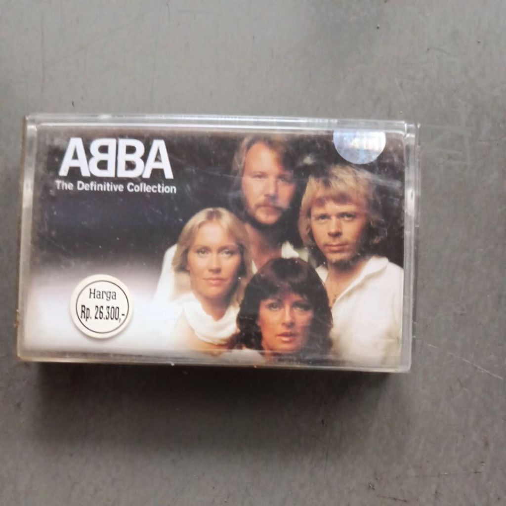 kaset lagu ABBA The Definitive Collection