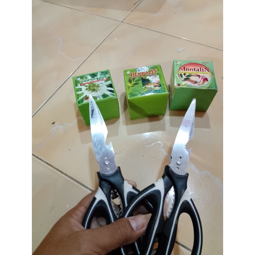 

Gunting besar serbaguna