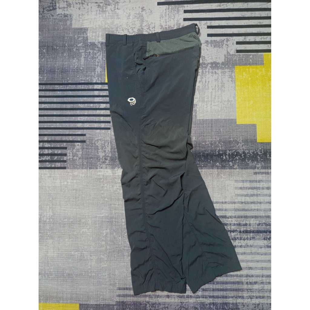 Celana Outdoor MOUNTAIN HARDWARE