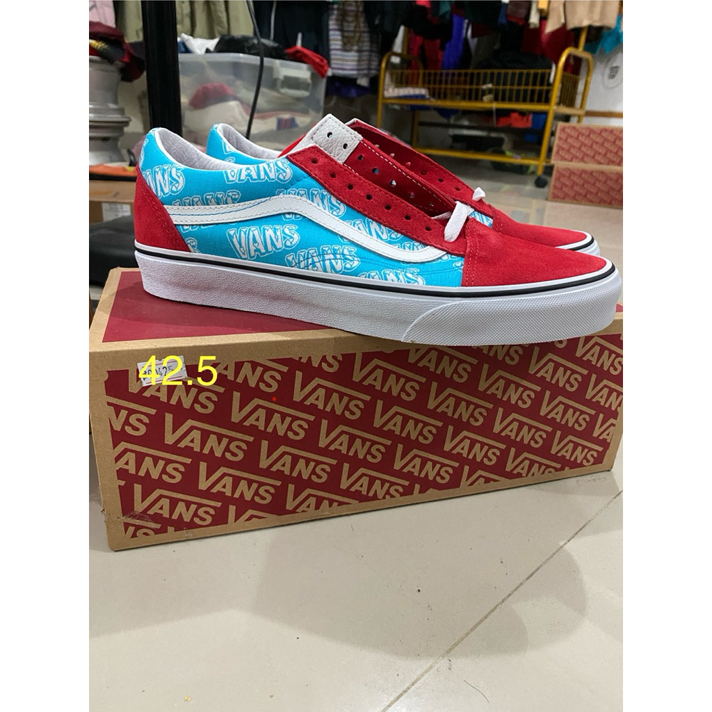 BNIB vans old school retro mart size 42.5