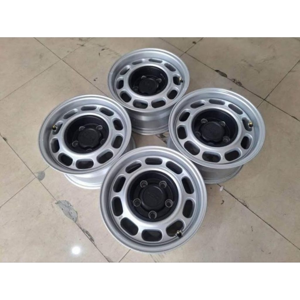 Velg mobil bekas jeep feroza ring 15x8 pcd 5x139 et -15