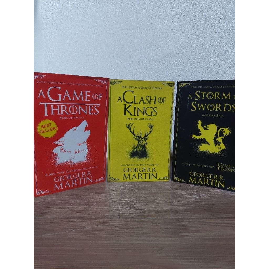 Novel A Song of Ice and Fire Set (A Game of Thrones/Perebutan Takhta, A Clash of Kings/Peperangan Ra