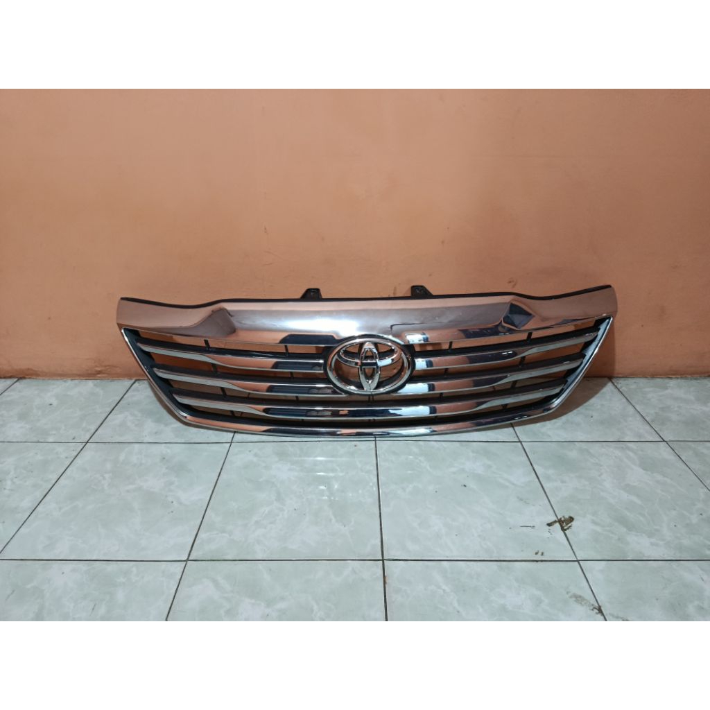 grill fortuner tahun 2012