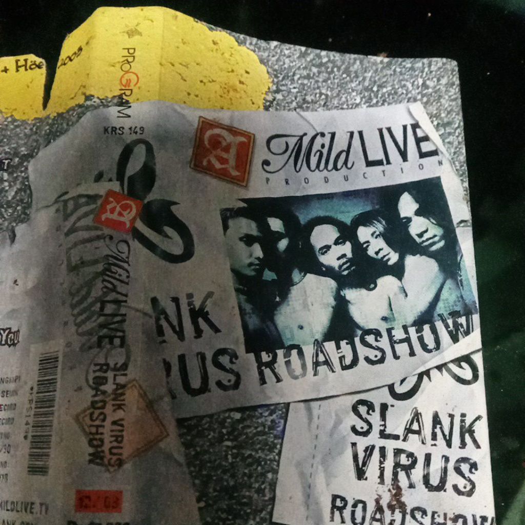 kaset pita SLANK VIRUS ROADSHOW V209