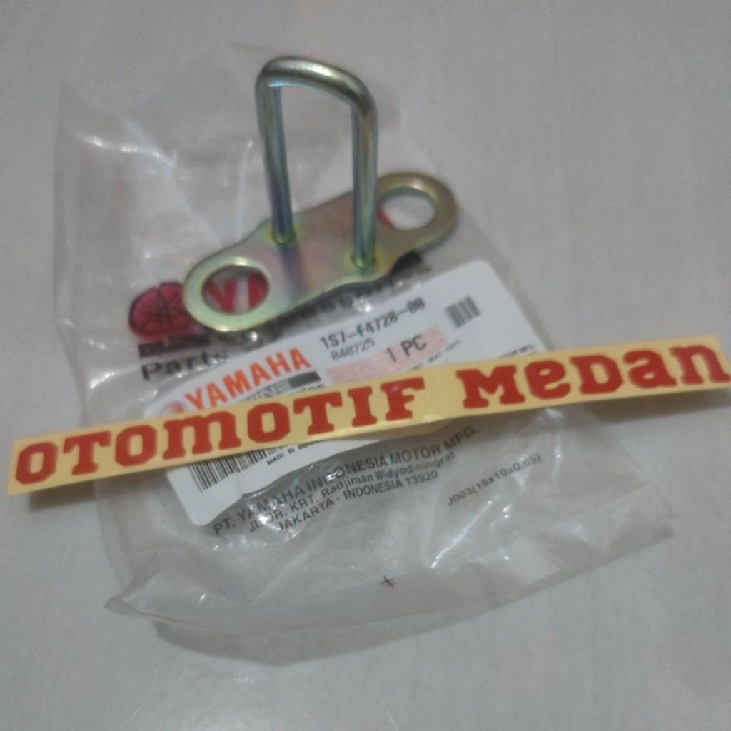 BESI BRACKET BREKET LAWAN KUNCI JOK SADEL JUPITER MX, MX NEW 1S7-F4728-00 ASLI ORIGINAL YAMAHA
