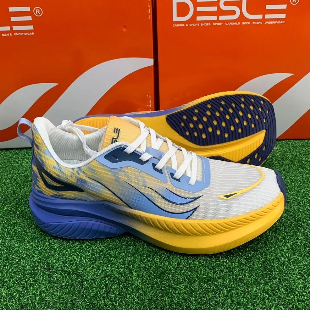 DESLE RUNNING GALLANT