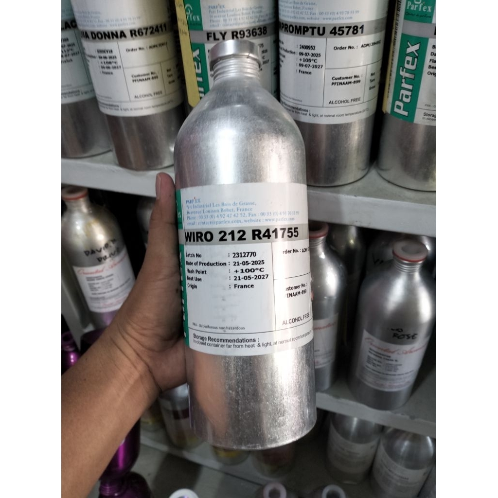 Wiro 212 Parfex segel 1kg searah aroma CH 212 MAN