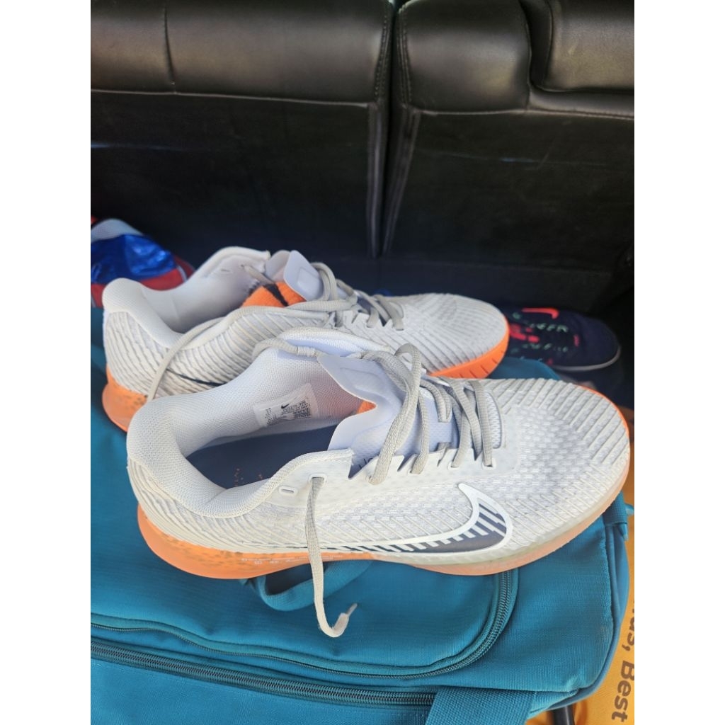 Sepatu tenis second original mantul n keren