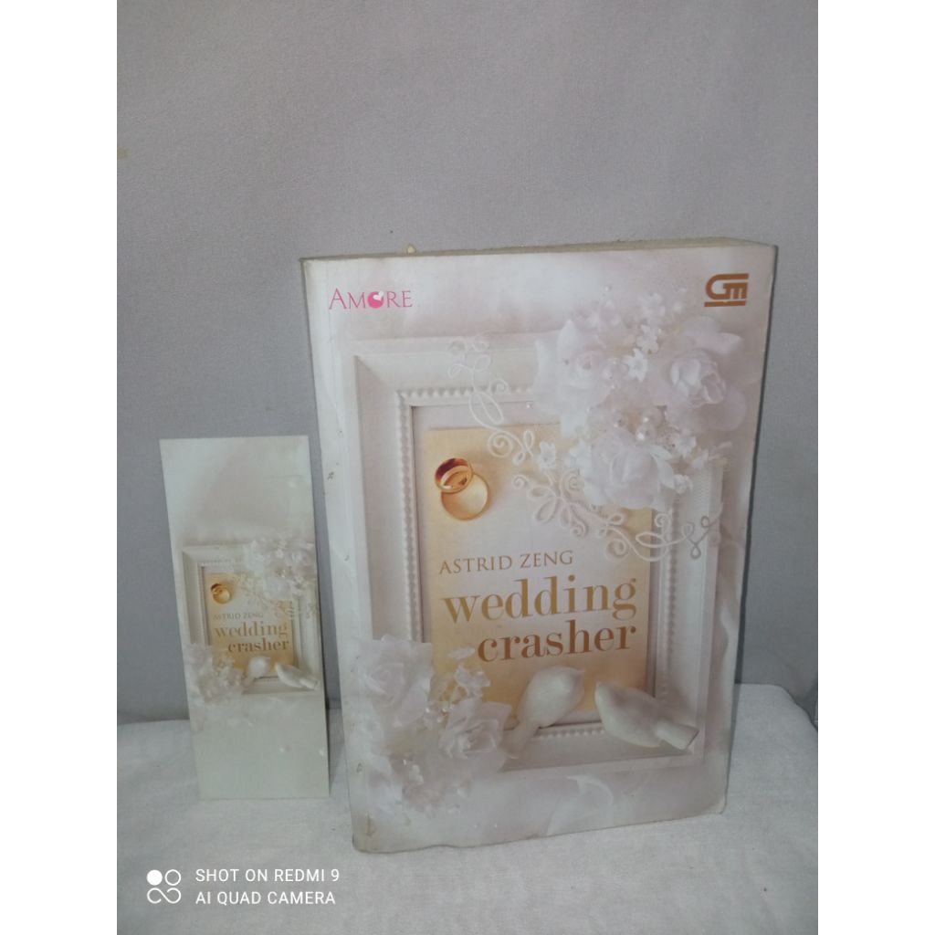 Preloved ORIGINAL Novel Wedding Cr4sh3r by Astrid Zeng Bekas Penerbit Gramedia Second Unhaul PL Buku