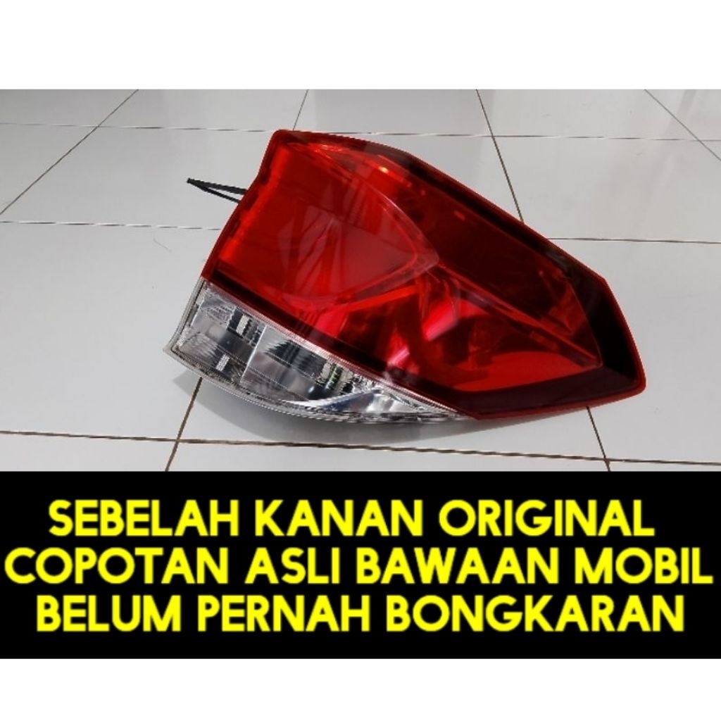 stoplamp lampu belakang Honda Mobilio .original