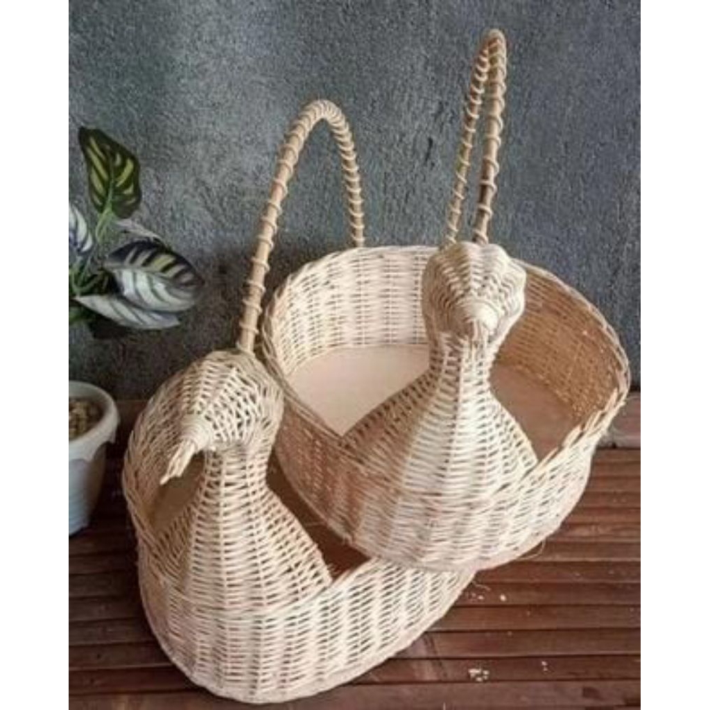 keranjang rotan angsa / keranjang rotan karakter / keranjnag hantaran / keranjang lamaran / keranjan