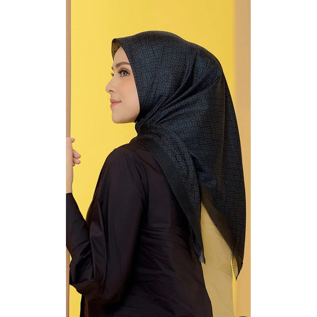 Tapis caviar Buttonscarves