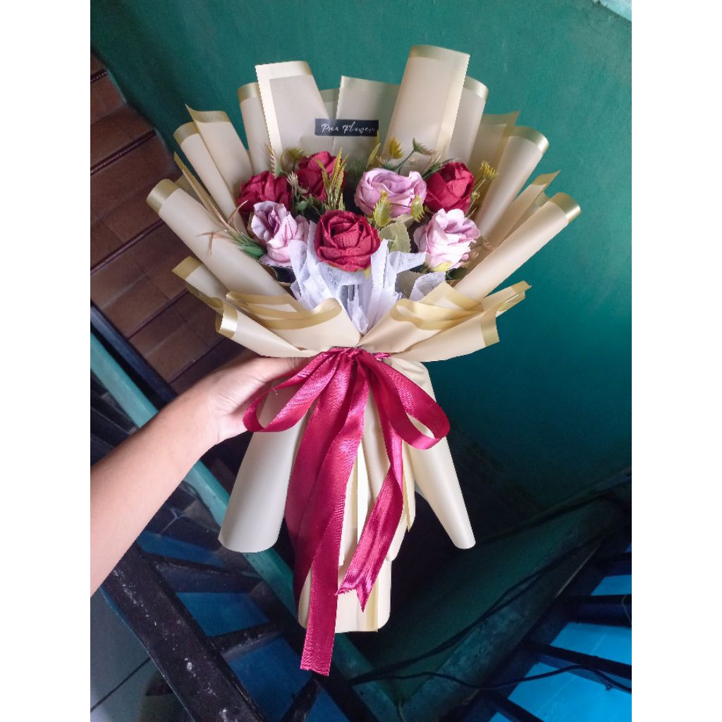 

Buket Bunga Artificial Hadiah Ulang Tahun Dan Wisuda