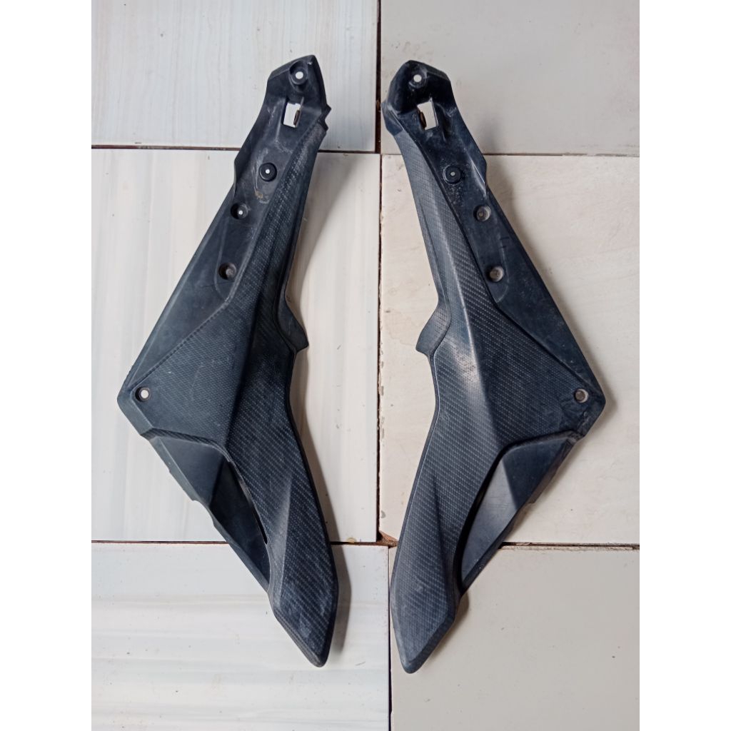 cover tutup aki honda cb 150 R CB150R old. Original. Seken