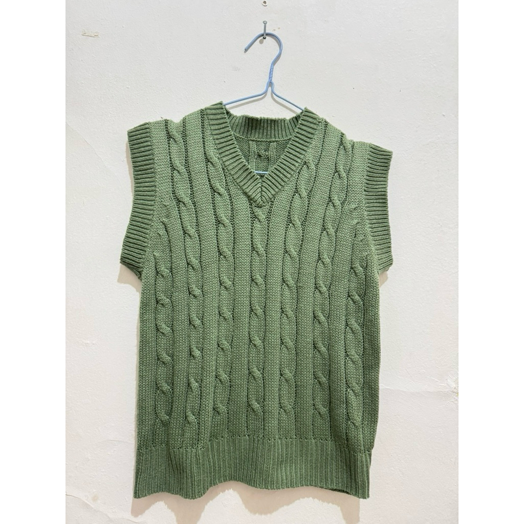 Preloved - Vest/Rompi Rajut Green