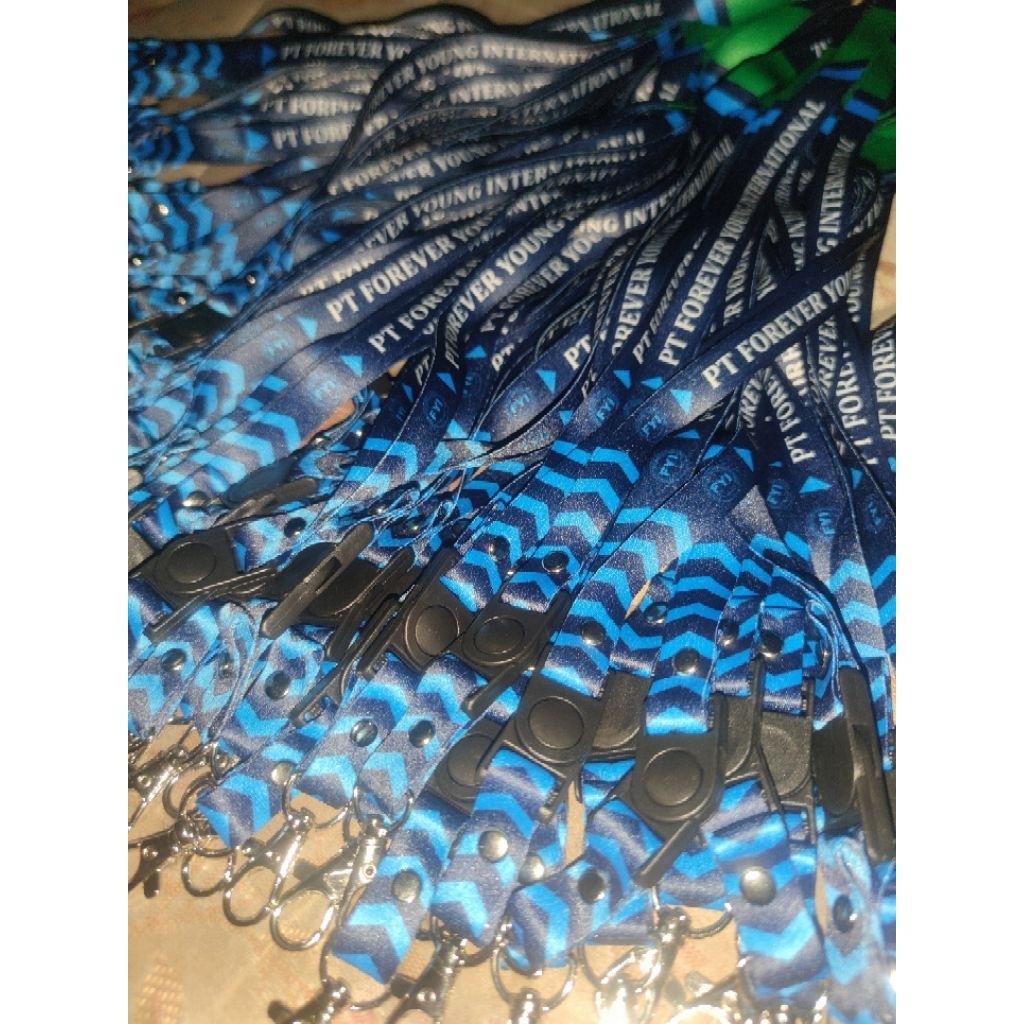 TALI LANYARD PT FOREVER YOUNG INTERNATIONAL ORIGINAL