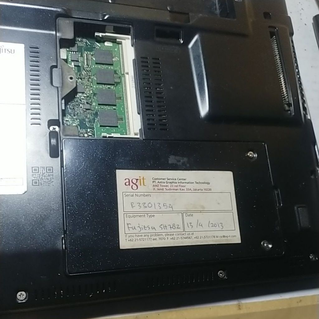original tutup hdd hardisk Fujitsu LifeBook SH782