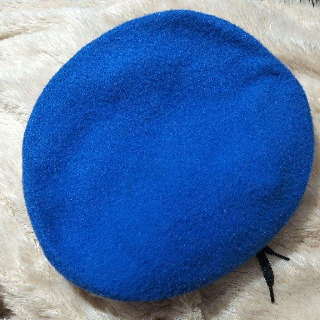 BARET POLAIRUD BARET PROVOST BARET BIRU BINHUR BARET BIRU PROVOST