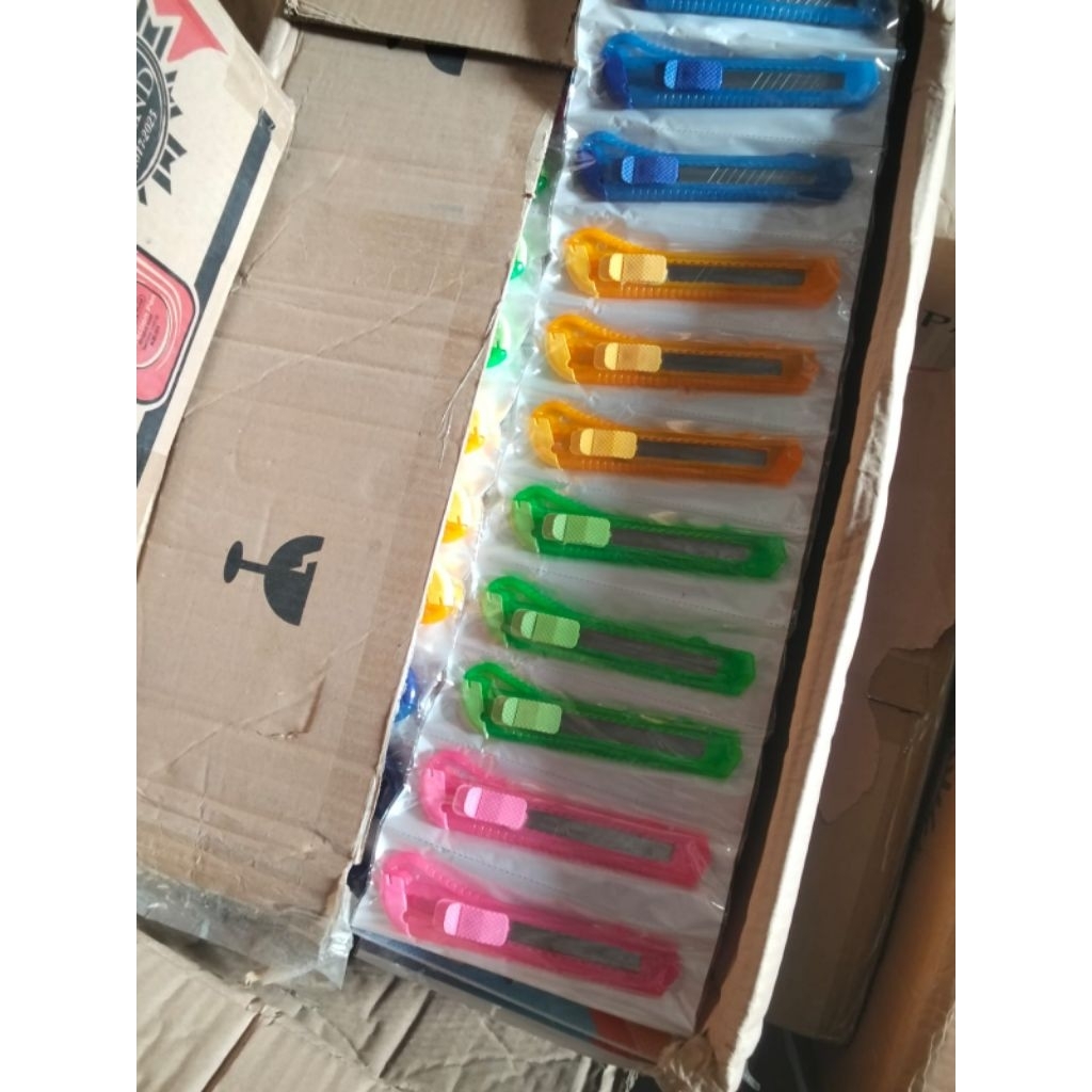 

CATTER BESAR BENING PER RENCHENG ISI 12 PCS