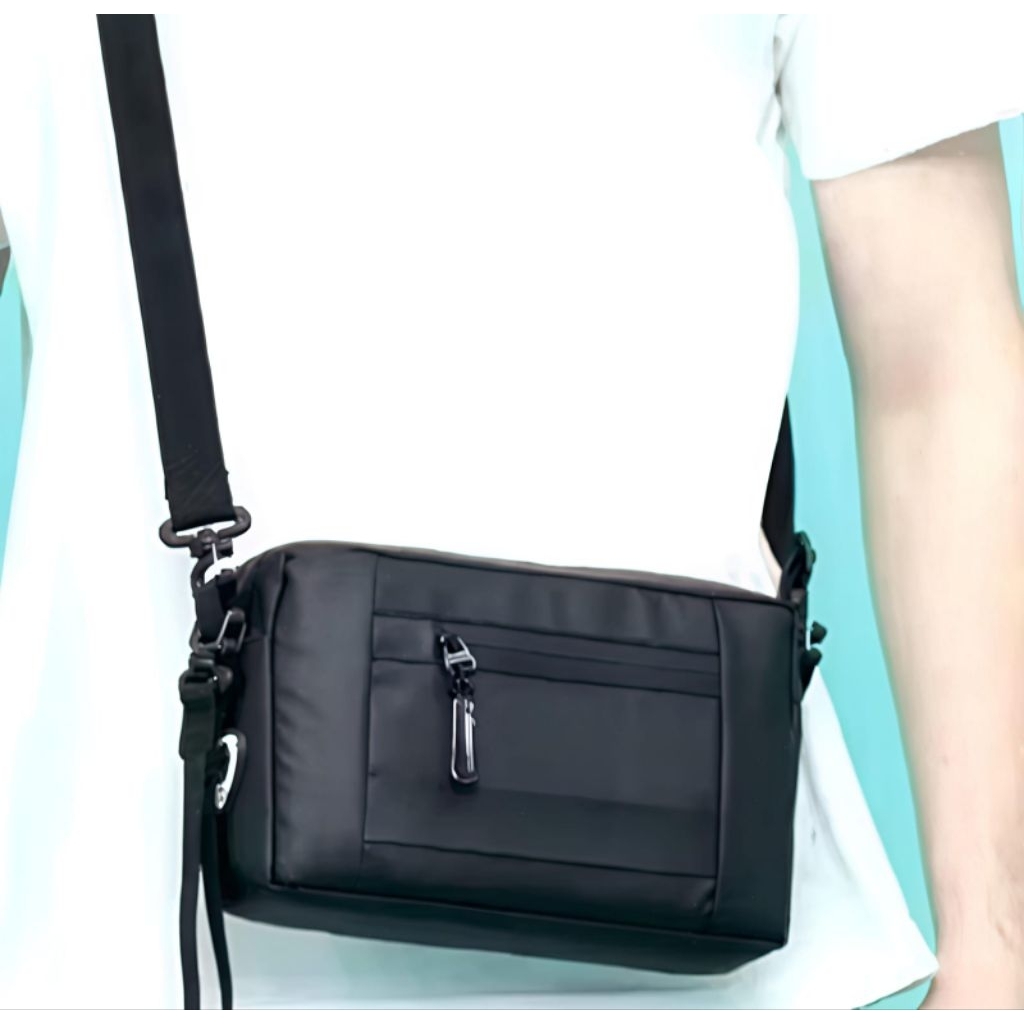 Tas Selempang Pria Trendy Hitam polos