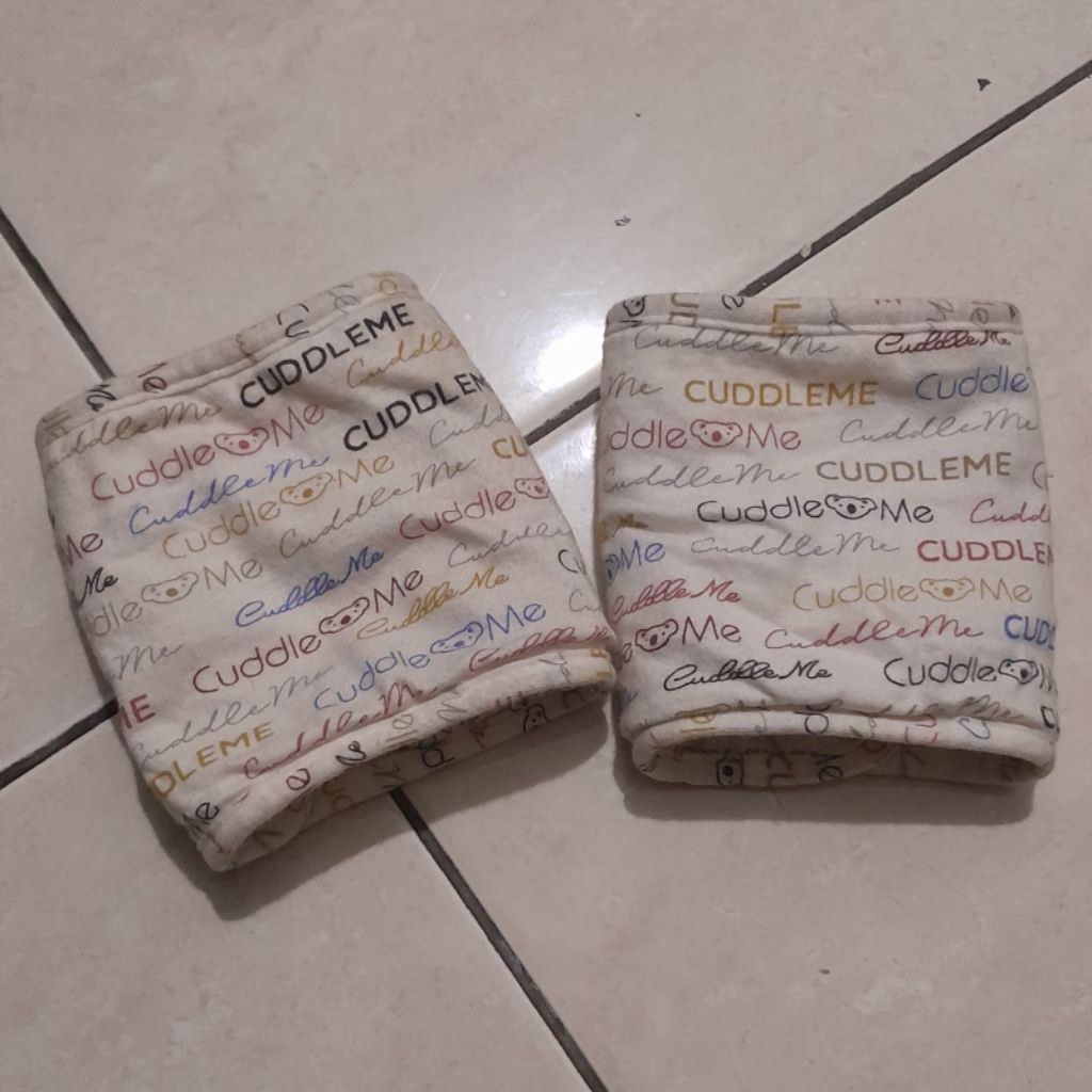 teething pad gendongan bayi SSC hipseat baby carrier ULTIMO CUDDLE ME CUDDLEME. Second masih bagus. 