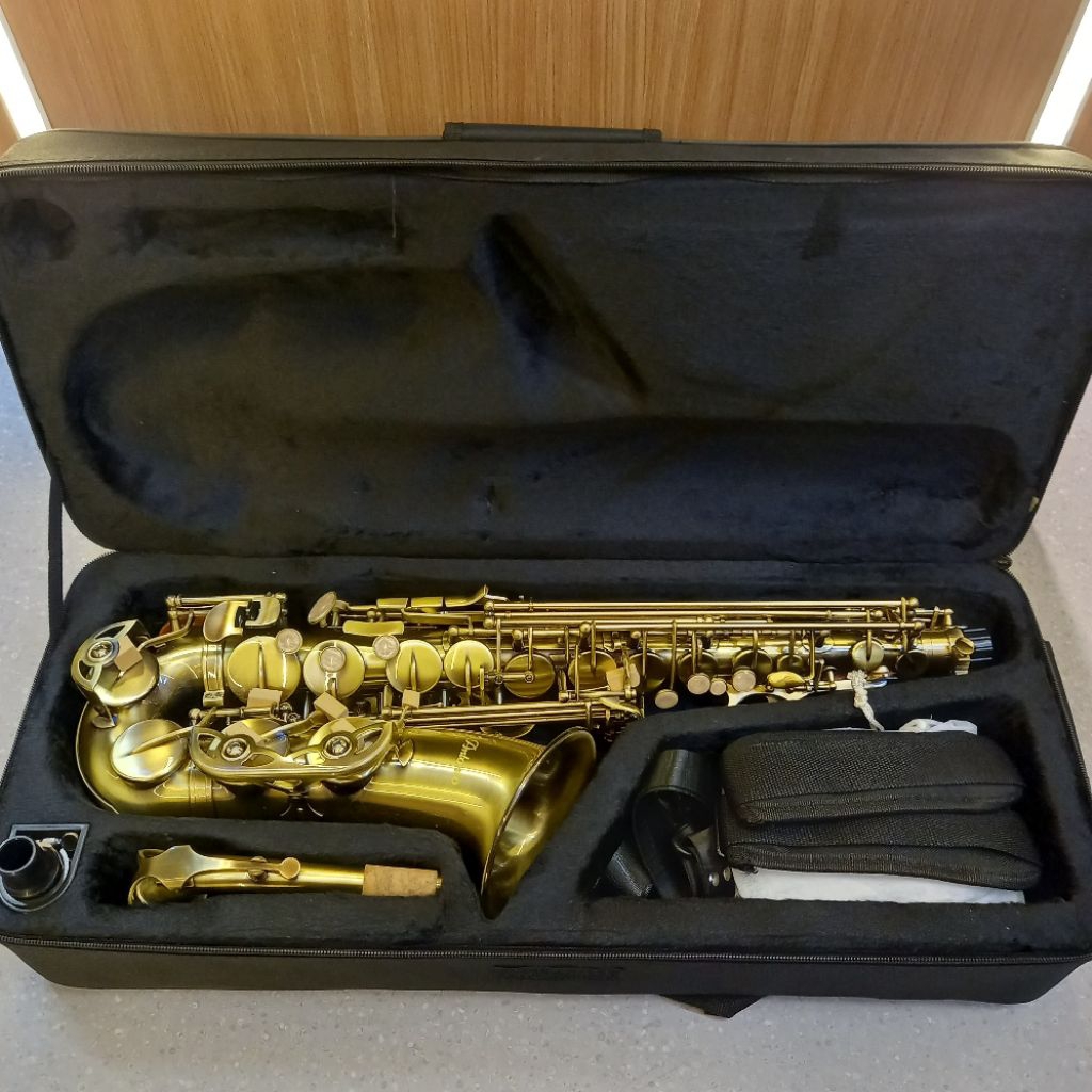 Antonio Antiqkey Alto Saxophone