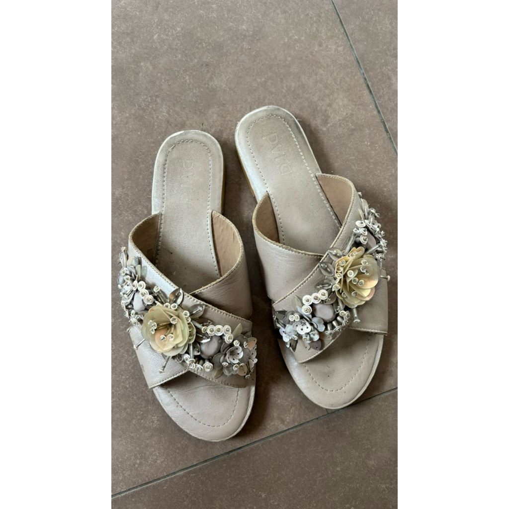 Preloved Pvra sandal size 37