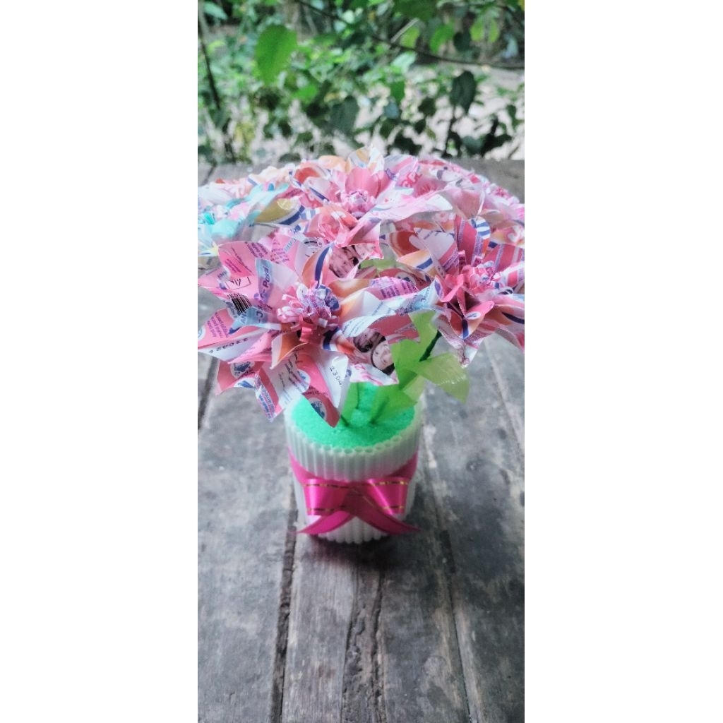 bunga sedotan/bunga plastik daur ulang 7ps dan potnya/kerajinan tangan/prakarya sekolah/hiasan rumah